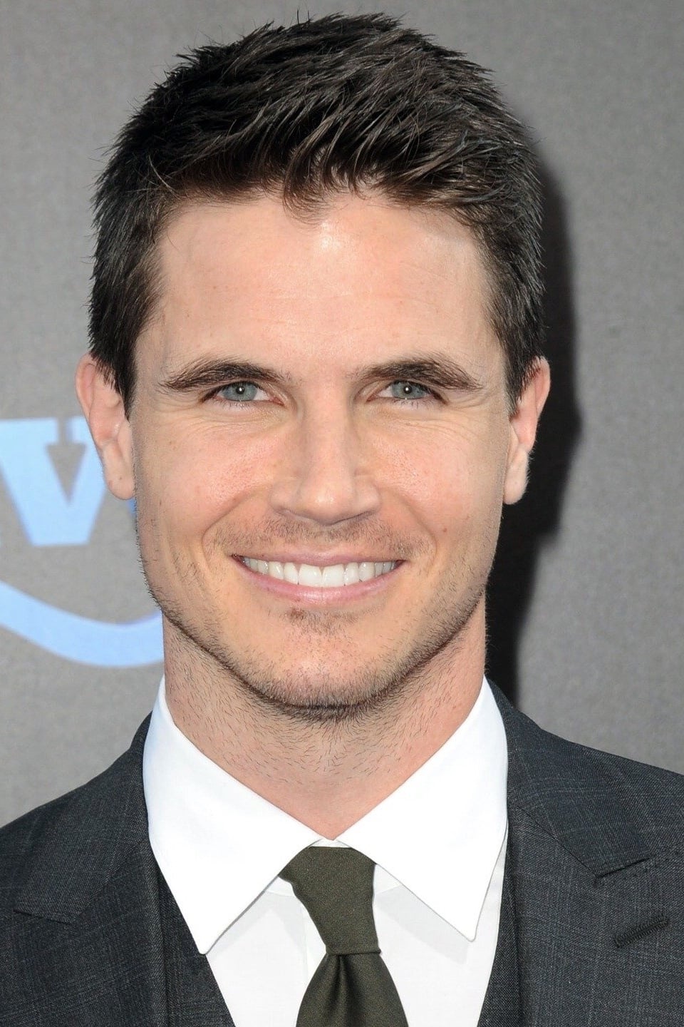 Robbie Amell - Attore